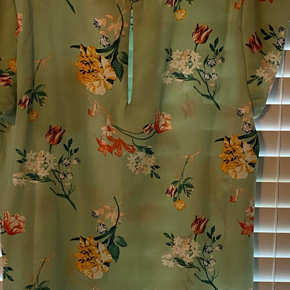 Summer tops - Picture 5 of 5